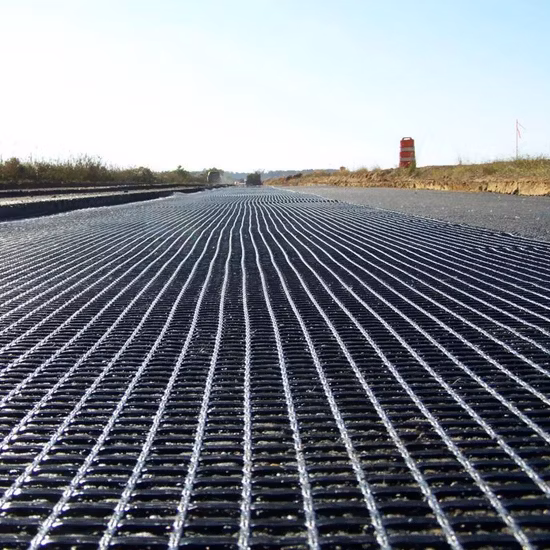 Geogrelha de poliéster de alta resistência revestida com PVC para reforço do solo e estabilização da fundação